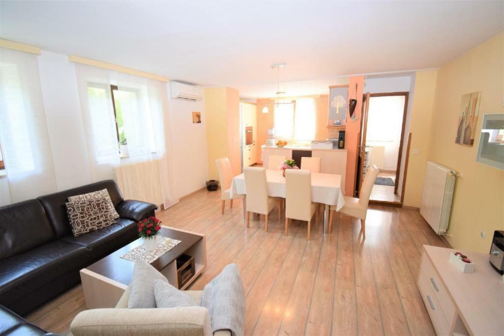 Apartment Vita Vodnjan Luaran gambar