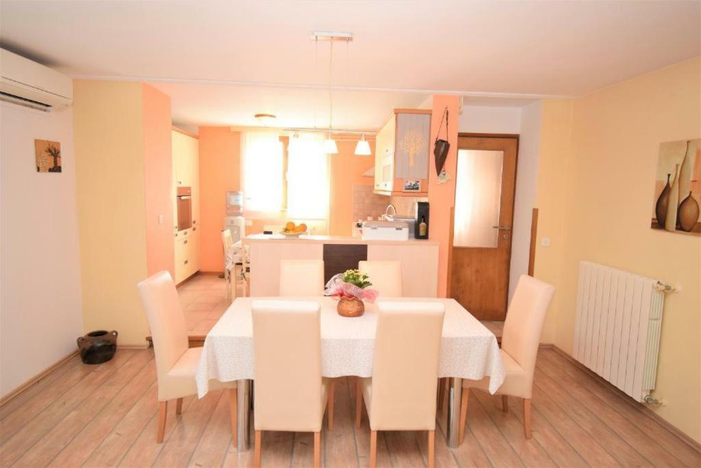 Apartment Vita Vodnjan Luaran gambar